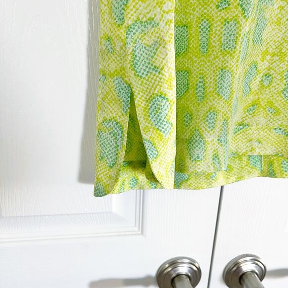 Equipment Kyle Green Snake Print Sleeveless Blouse - Picture 5 of 6